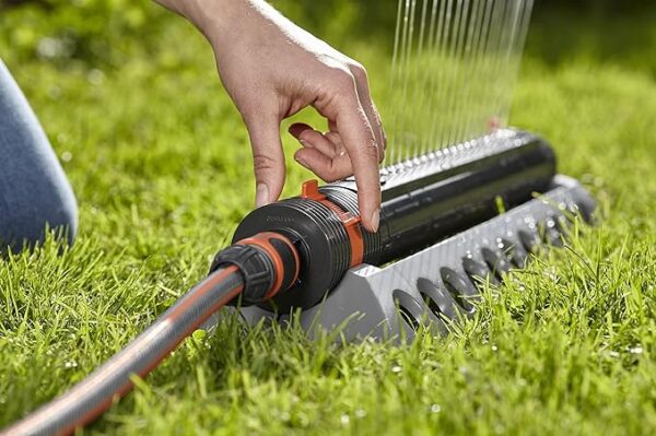 Gardena 1975-U AquaZoom Oscillating Sprinkler - Image 3